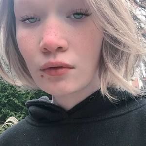 Meet your Posher, Jillian